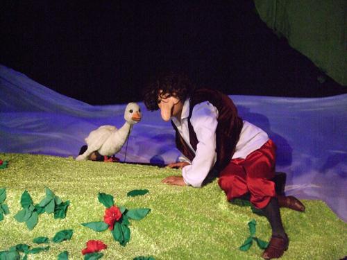 Багачууд үлгэрийн жүжгээр өрсөлдөнө